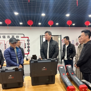 有朋自遠方來！廣州市邁梓普檢測儀器有限公司總代理一行來公司交流